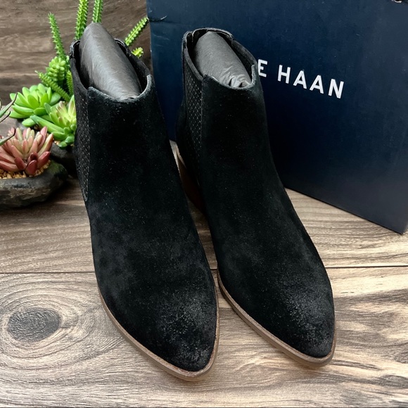 NIB Cole Haan Val Bootie Pointed Toe Ankle Boots Black Suede 8B 38.5 - Picture 2 of 11